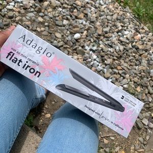 Adagio not so mini Straightener